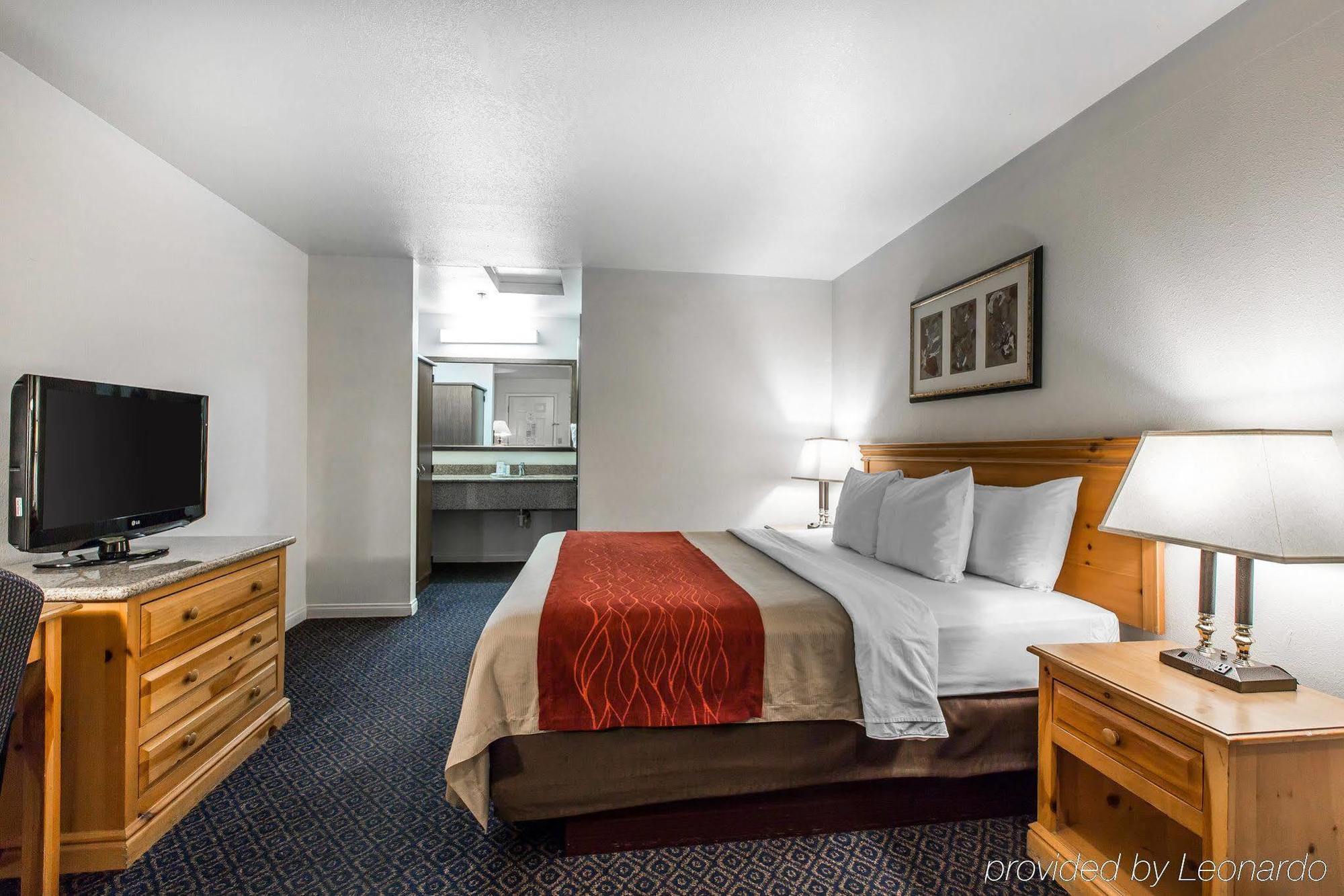 Hotel Comfort & Sequoia Kings Canyon 3*